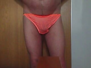 Thong oranye saya