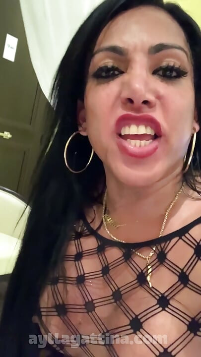 Aylla Gattina Threw Her Little Bitch on the Bed and Broke Her Ass
