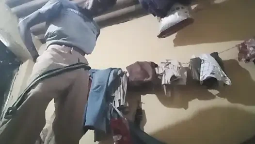 Aaj morning time mein land khada ho gaya building mein desi aunty ki sexy chudai