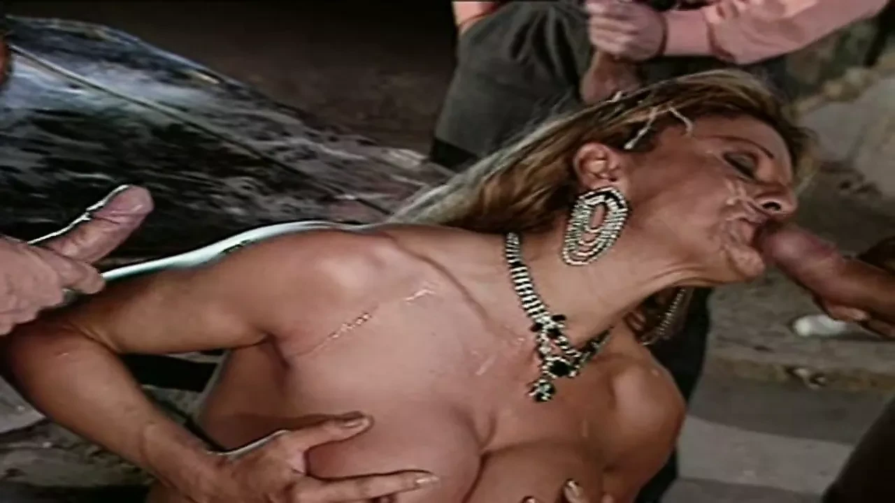 Italian Muscular Milf Gets Stuffed