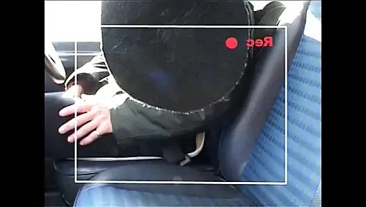 Trucker holt schöne MILF ab, fickt ihren arsch mit Kondom und kommt auf ihren bauchnabel