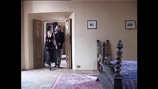 Сладкоежка получает молоко