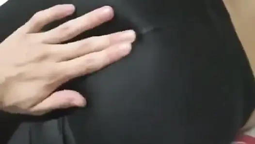 Ngentot saudara tiriku dengan ayahku di rumah