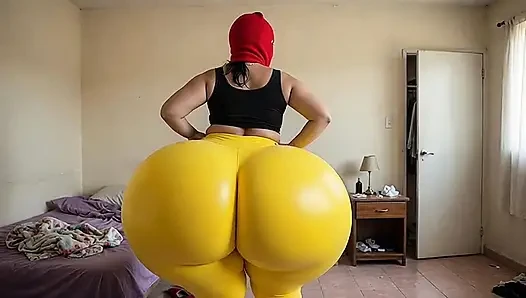 Büyük götlü kız sıkı sarı taytla sarı tangayla twerk yapıyor