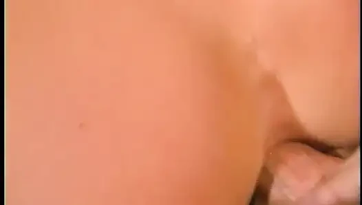 Sexy schätzchen groß anal ins schlafzimmer penetriert