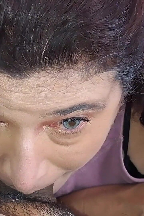 Freundin benimmt sich gut mit ihrem mann und schluckt mein sperma