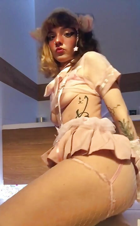 펑크 란제리를 입은 겸둥이 겸둥이 십대