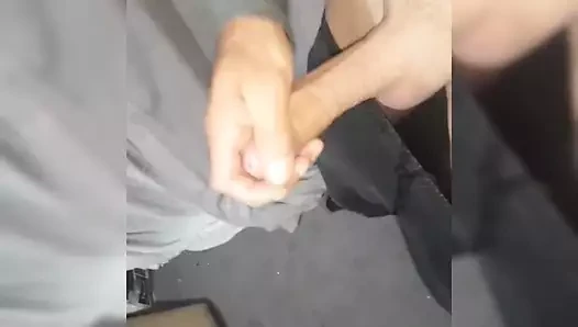 Büyük ıslak yarağımı kik üzerinde okşuyor bugün video #4