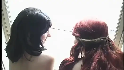 2 gadis berbulu y2k berbulu berubah menjadi lesbian dan menjilati memek