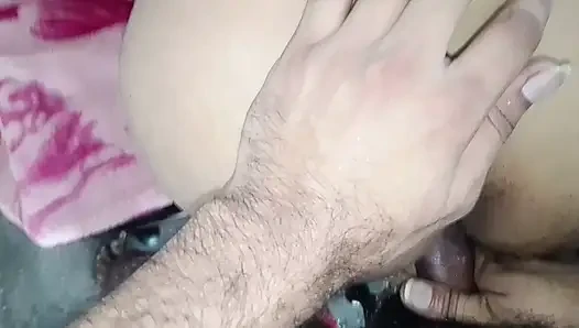 Bugün ilk kez götten sikiliyor tam arazi götten domaltarak sikiliyor Hintçe ses