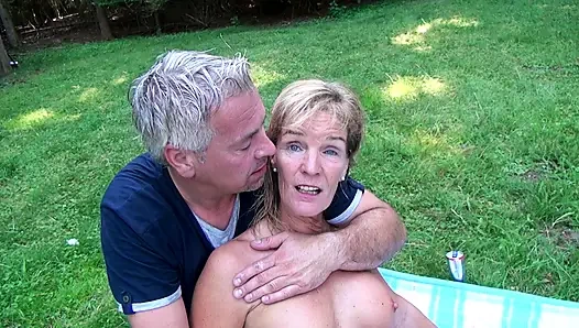 Pesta seks dobel ibu rumah tangga yang lagi sange berat