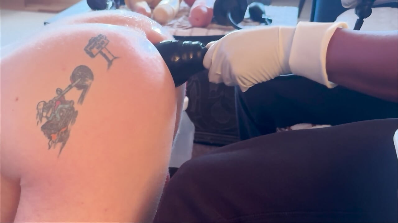 고통스러운 애널 스트레칭