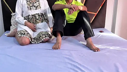 Sali dimanipulasi sebagai istrinya dan dientot habis-habisan sama gadis desa jija ji desi-nya