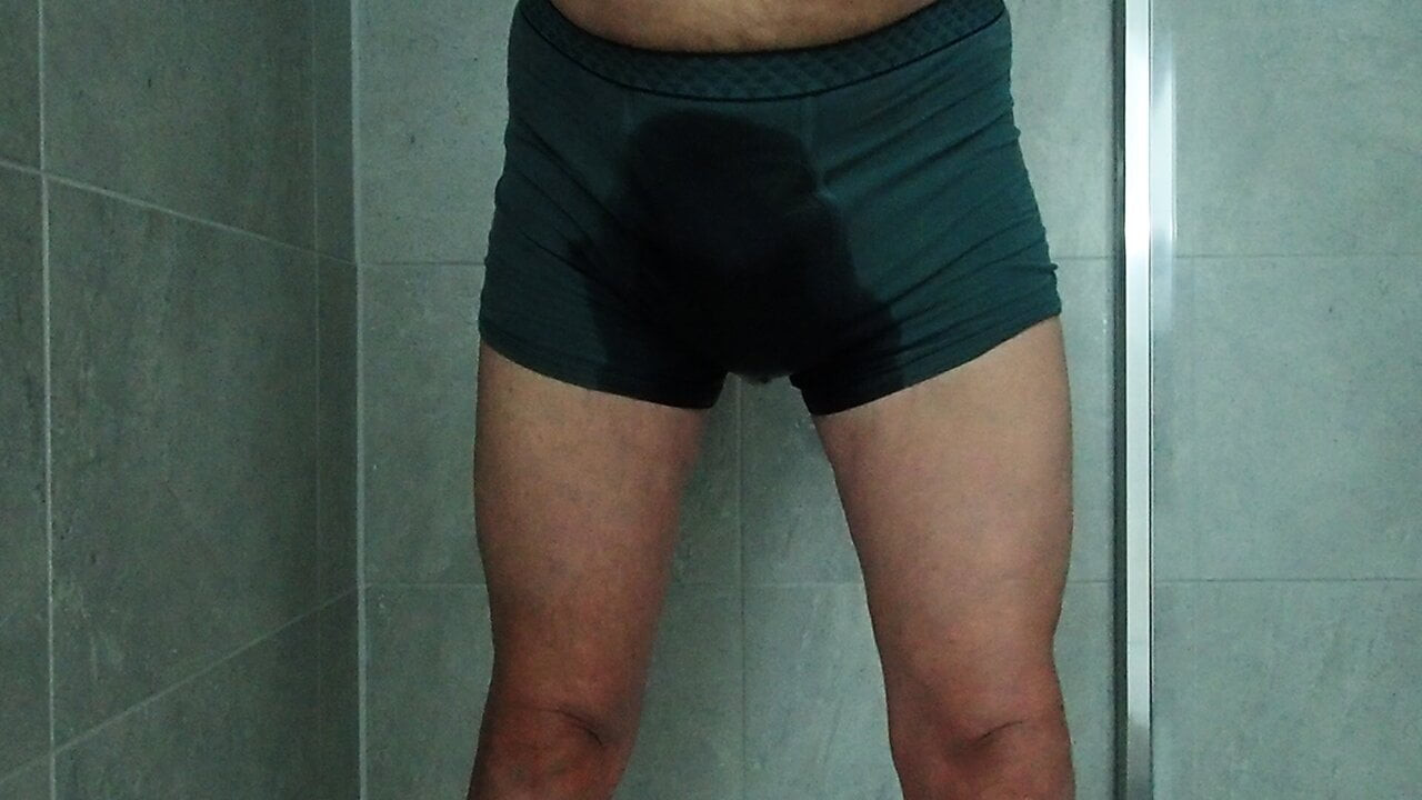 pissing my new green pants