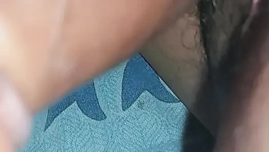 Kami berdua saudara ipar dan kakak ipar tidur di tempat tidur yang sama, saudara ipar ko meri chuchi dekh raha nahi gaya, dia mulai menekan chut saya dan aku mengisap kontol saudara iparku dan mengisap memek Khara.