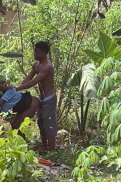 जल्दी करो तो कोई भी हमें पकड़ेगा (पर्दे के पीछे)