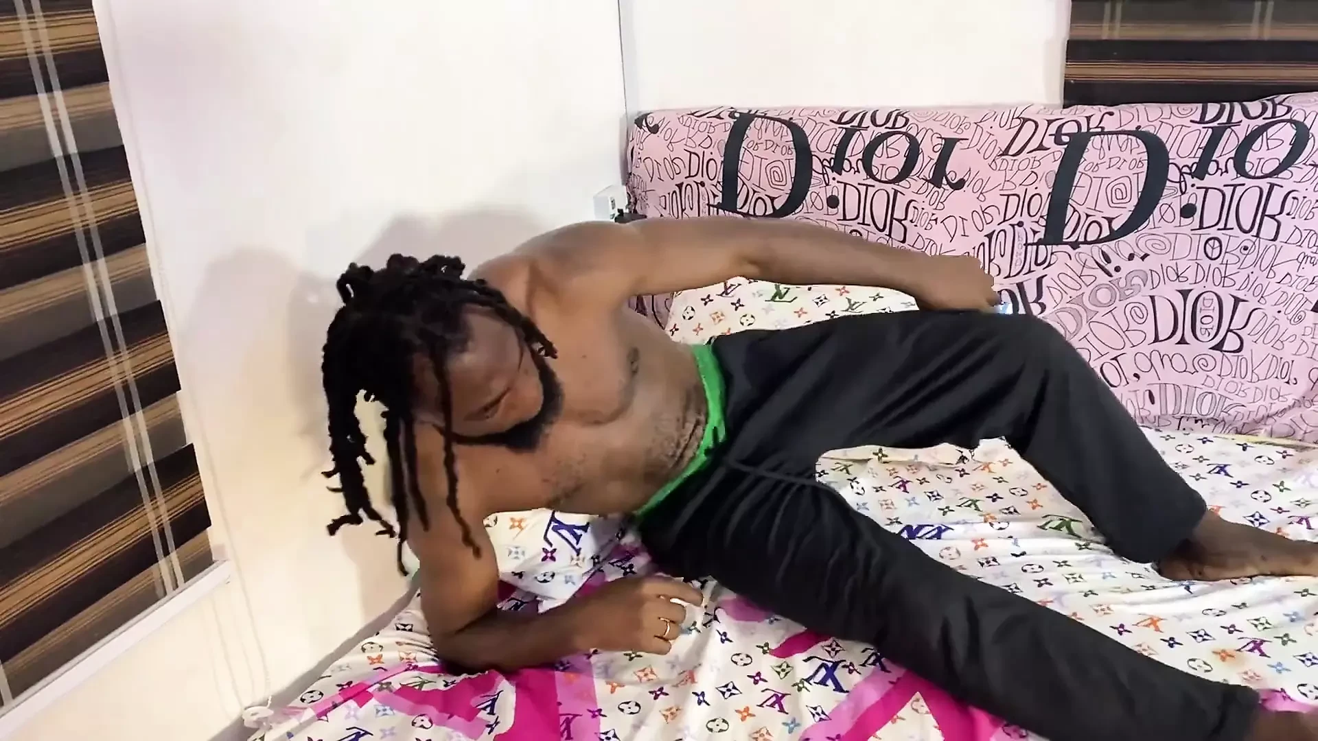 Papi haciendo chico como le gusta