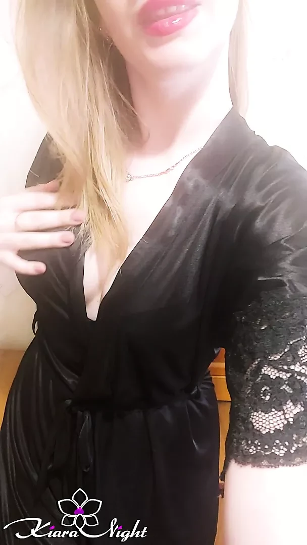 Wife Fingering Pussy and Filming it on Camera for Husband