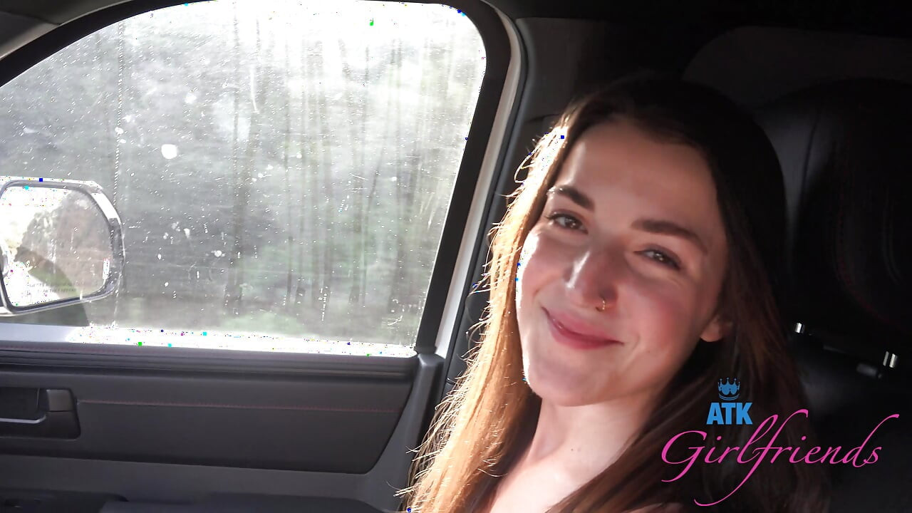 Amateur, Becca Blair, BTS, pov, pipe en public, suce une bite, adore chaque pouce