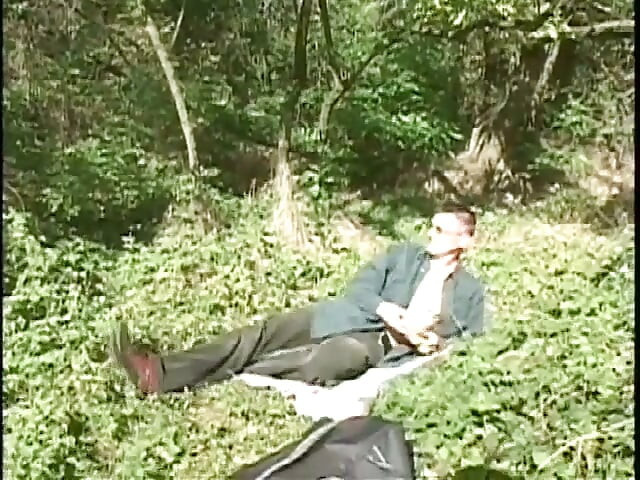 Two horny dudes suck and fuck in the wilderness