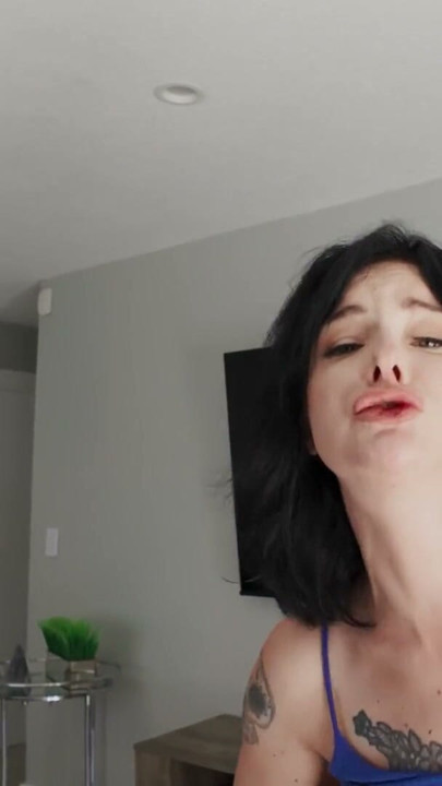 Babe Atletis Bertato Ngewe Cowgirl Sebelum Dapat Facial | Klip 2