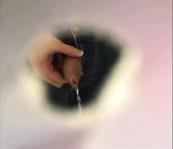 Uncut pissing