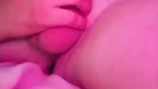 Duşta oral seks ve sikişme.
