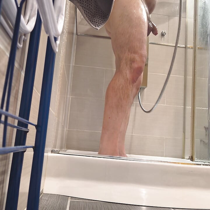 Guza kućni tuš pov amater jaja kurac penis izbliza