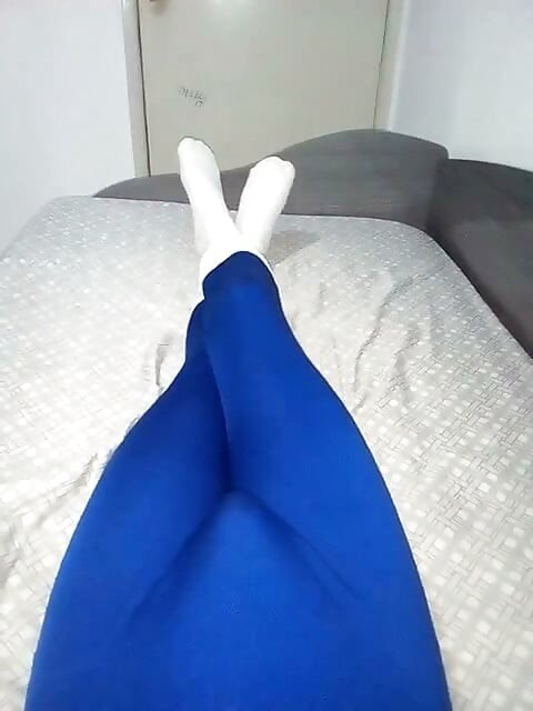 Have fun in blue zentai suit