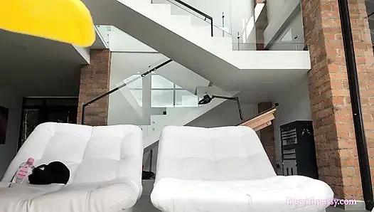 Büyük götlü latin yarağıma biniyor