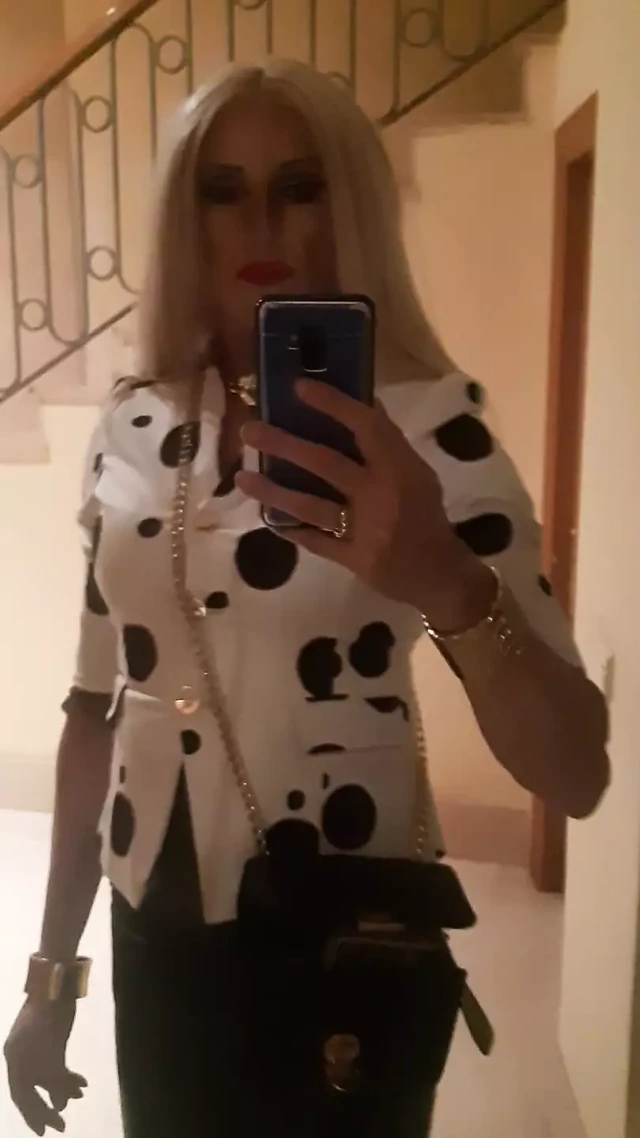 Sissy MILF