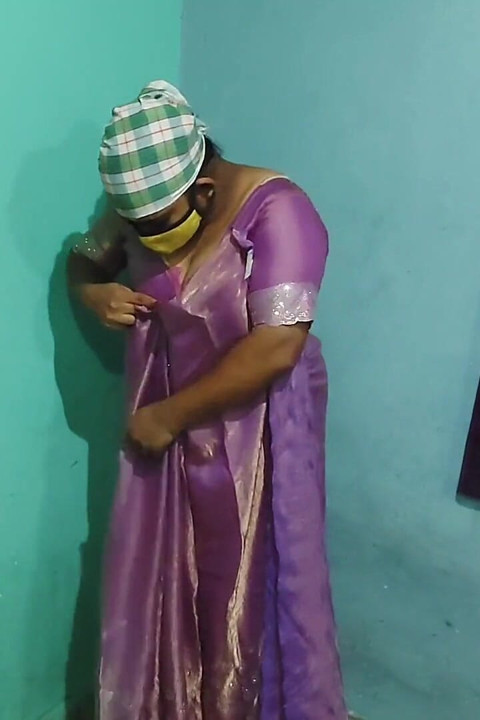 साड़ी के साथ शॉवर सेक्स के बाद और वह इसे प्यार करती है