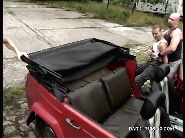 4 Skinheads and a poor boy