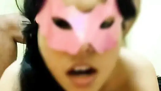 Indisches desi-mädchen tief in den hals und im doggystyle gefickt