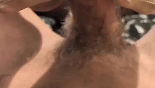 ногами в нейлоновых колготках