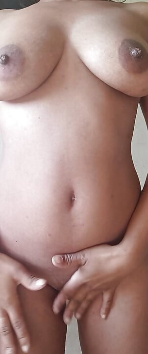 Naughty girl twerking in front of the camera