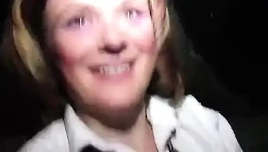 Школьня занимается публичным сексом