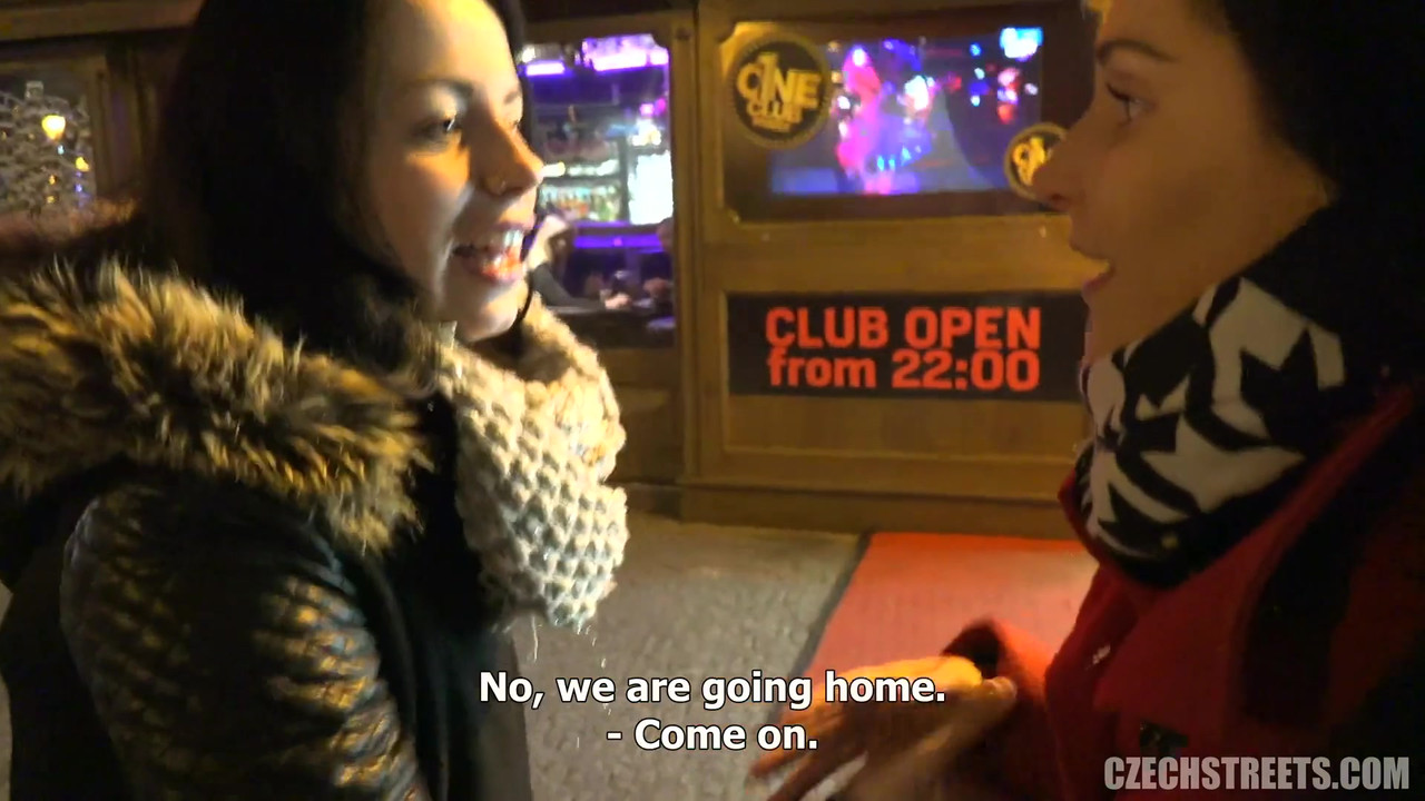 Czech Streets - 斯洛伐克派对女孩 Lucia