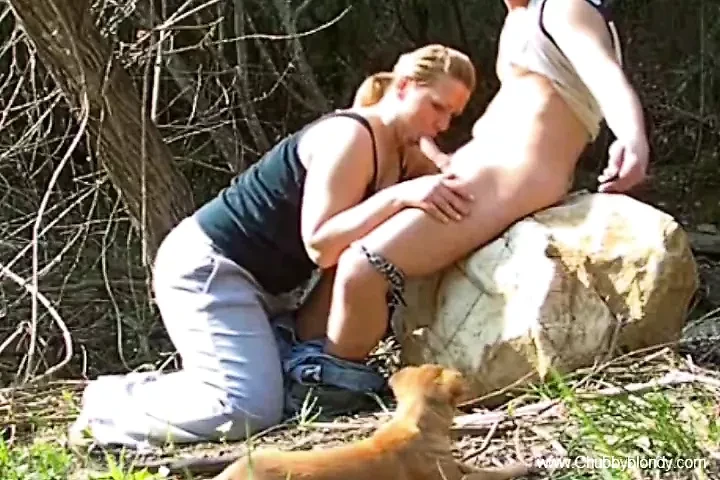 Ein Blowjob am Ufer des Flusses, Blowjob für erregenden Moment