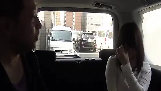 A068G04 Picking up a young wife with a cute smile that remains innocent! In fact, silently to a busty wife!