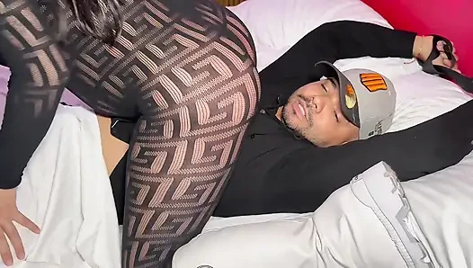 ОЧЕНЬ ГОРЯЧАЯ БЕРЕМЕННАЯ ЖЕНЩИНА ИЩЕТ И ТРАХАЕТ СВОЕГО ПОКОРНОГО ДРУГА