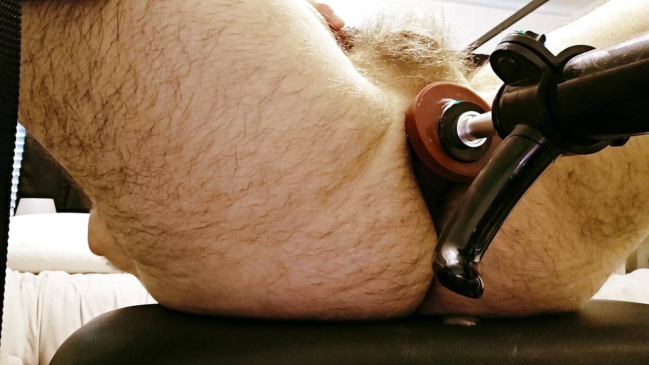 クソったれな機械だが、最初は吸い込みで射精する