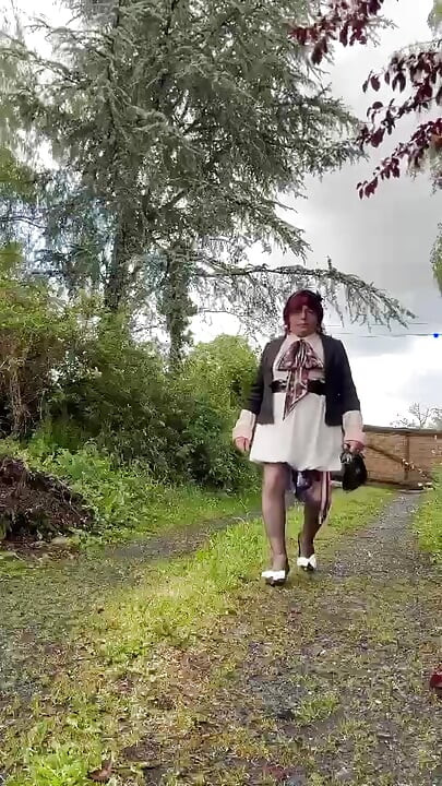 Dressed in a little bubble skirt for an evening