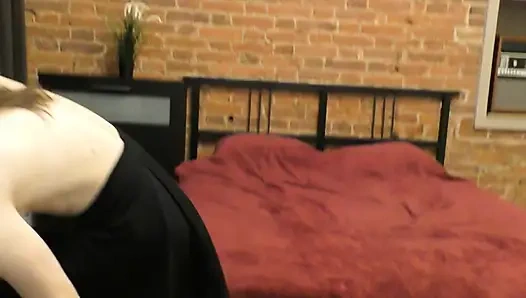 Домашняя учительница соблазнила застенчивую студентку