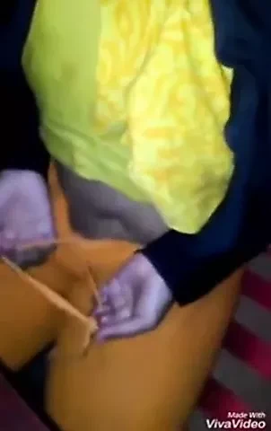 Bangladeshi hijabi bhabi blowjob her dolavai