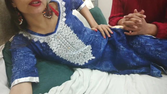 Real Indian Desi Punjabi Horny Mommy's Little help (Stepmom stepson) have sex roleplay with Punjabi audio HD xxx
