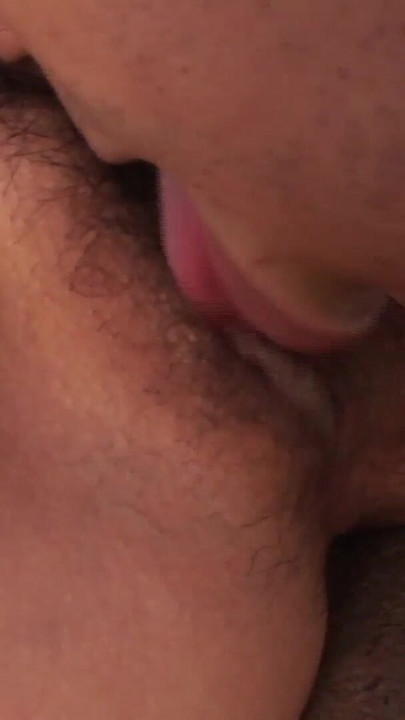 Unforgettable moment from "Reiche Asiatisce Milf bezahlt fuer den fick im spa bereich"