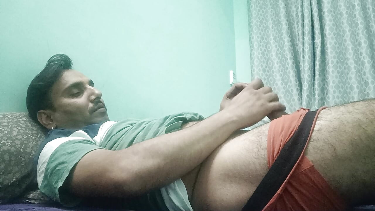 Indisk Desi mand sex og show brusesko og masterbation
