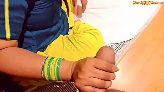 Heißes Bhabhi Gibt Handjob Ohne Stimmung.