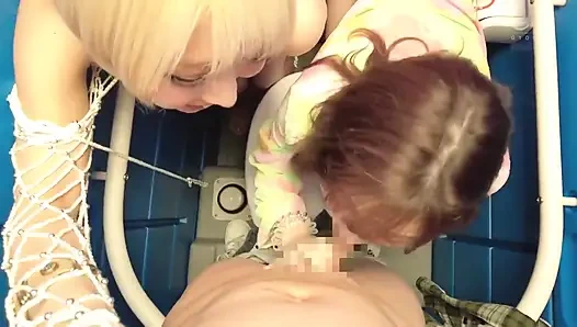 Две супер активные шлюшки пытаются сжать каждую последнюю каплю вашей спермы, часть 1
